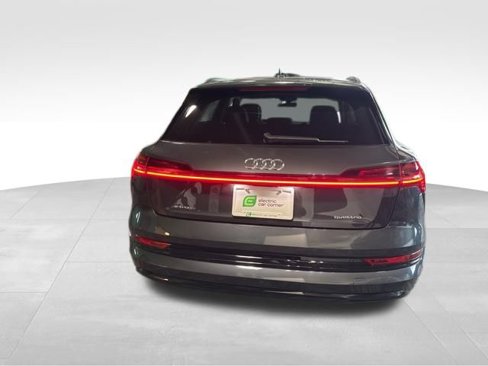 Used 2021 Audi e-tron Premium w/ Convenience Plus Package image 4