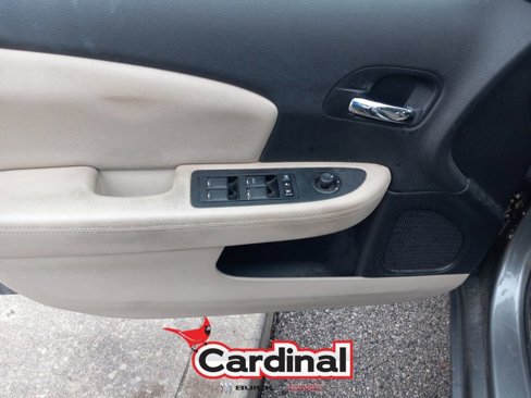 Used 2011 Chrysler 200 Touring image 16