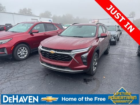 Certified 2024 Chevrolet Trax LT w/ Driver Confidence Package image 1