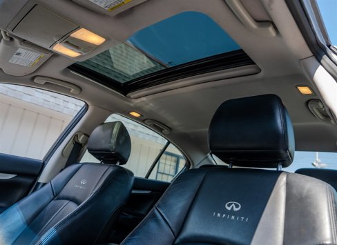 Used 2010 INFINITI G37 Journey w/ Premium Pkg image 28