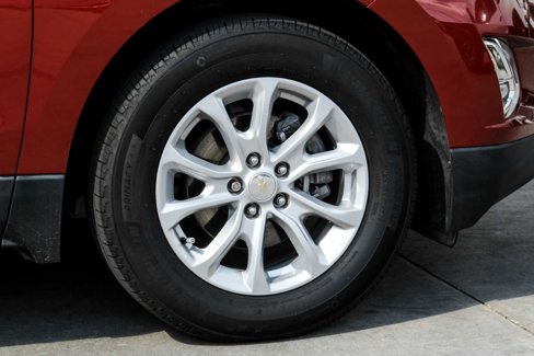 Used 2018 Chevrolet Equinox LT w/ Sun & Infotainment Package image 56