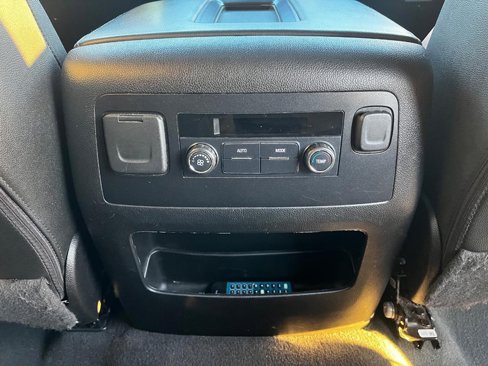Used 2020 Chevrolet Suburban LT image 6