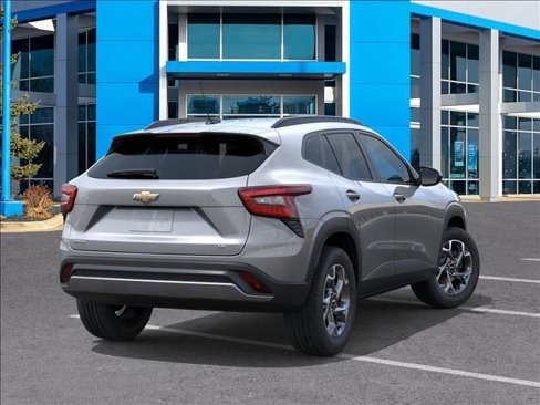 New 2025 Chevrolet Trax LT image 4