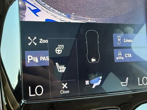 Used 2018 Volvo XC90 T5 Momentum image 25