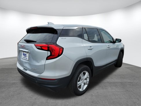 Used 2021 GMC Terrain SLE image 5