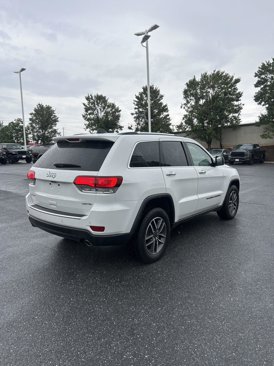Used 2022 Jeep Grand Cherokee Limited image 4