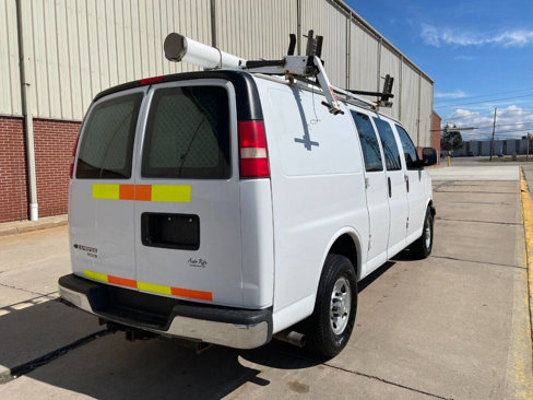 Used 2014 Chevrolet Express 2500 image 33