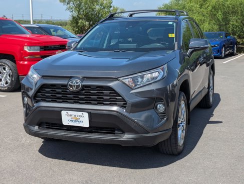 Used 2021 Toyota RAV4 XLE Premium image 7