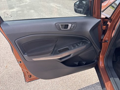 Used 2020 Ford EcoSport SE image 10