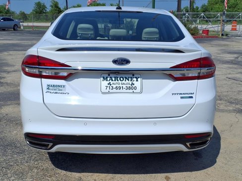 Used 2018 Ford Fusion Titanium image 12