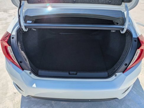 Used 2019 Honda Civic EX image 10