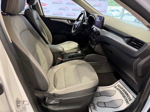 Used 2020 Ford Escape SE image 44