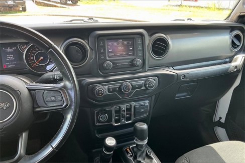 Used 2021 Jeep Gladiator Willys image 6