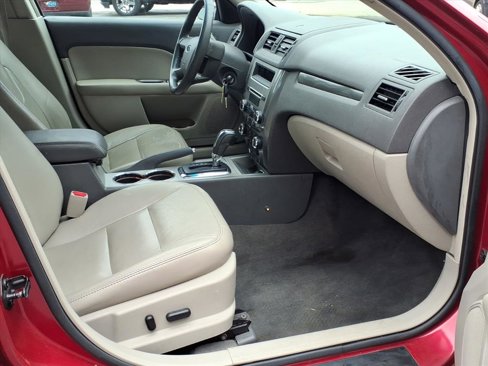 Used 2011 Ford Fusion SEL image 10