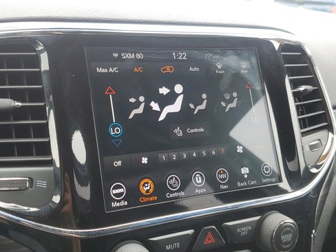 Used 2020 Jeep Grand Cherokee Altitude image 16