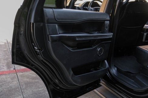 Used 2018 Ford Expedition XLT image 47