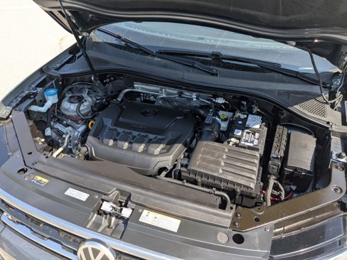 Used 2021 Volkswagen Tiguan SE R-Line image 39
