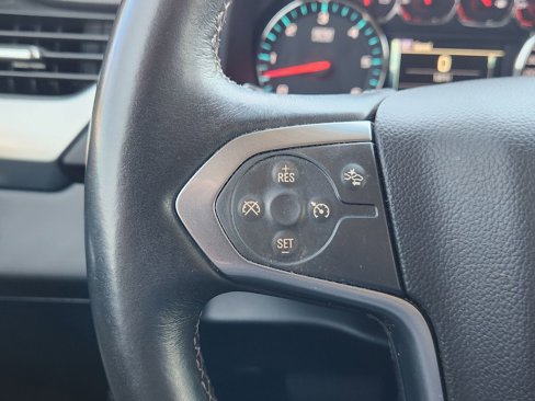 Used 2016 Chevrolet Suburban LT image 31