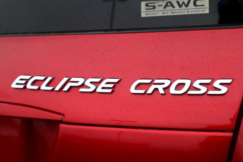Used 2018 Mitsubishi Eclipse Cross LE image 25