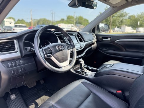 Used 2018 Toyota Highlander Limited image 15