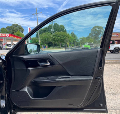 Used 2017 Honda Accord LX image 16
