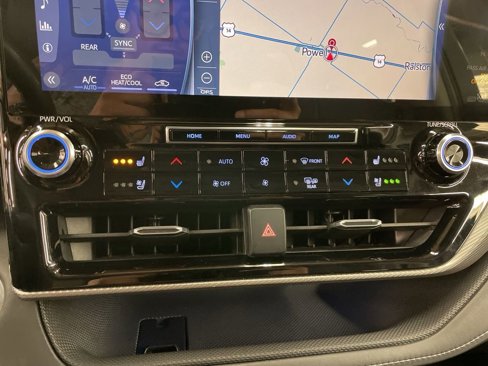 Used 2020 Toyota Highlander Platinum image 19