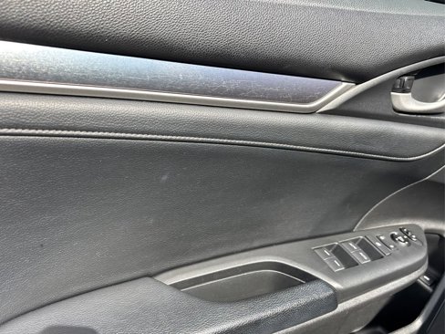 Used 2018 Honda Civic Touring image 24