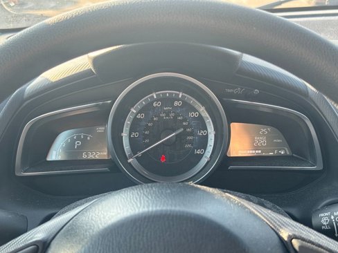 Used 2018 Toyota Yaris iA image 14