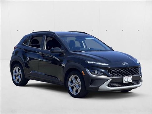 Certified 2023 Hyundai Kona SEL w/ Convenience Package image 3