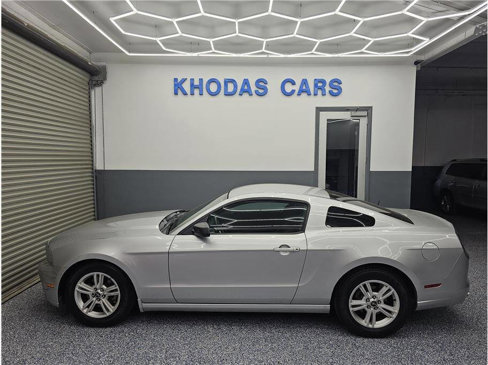 Used 2014 Ford Mustang Coupe image 1