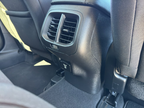Used 2020 Jeep Cherokee Latitude w/ Mobile Office Group image 33
