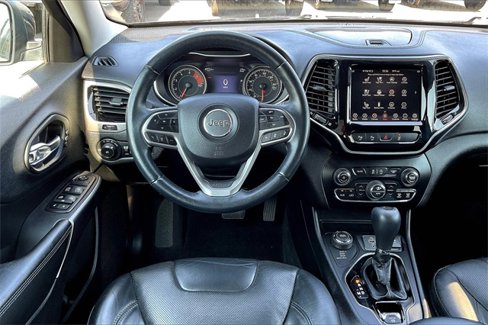 Used 2019 Jeep Cherokee Limited w/ Luxury Group image 6