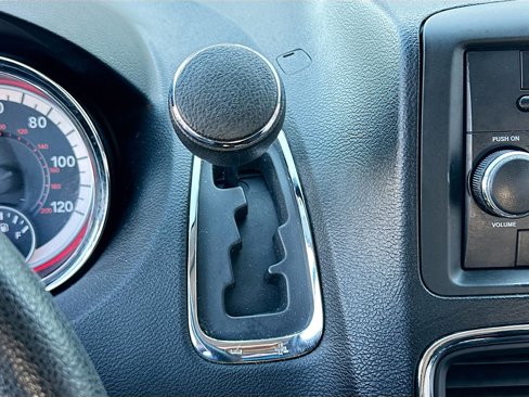 Used 2011 Dodge Grand Caravan Express image 12