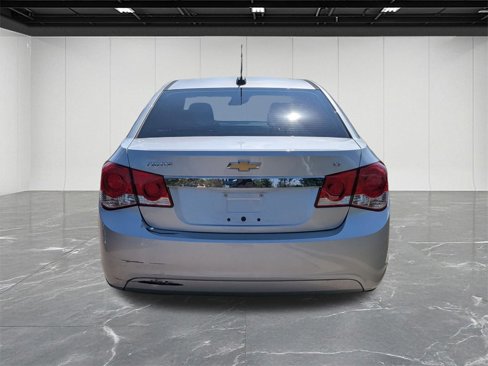 Used 2016 Chevrolet Cruze LT image 4