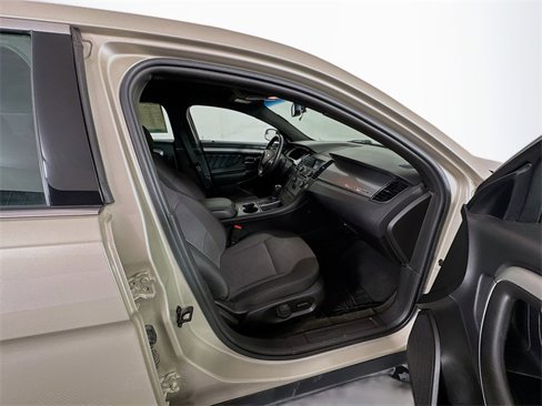 Used 2018 Ford Taurus SEL image 25
