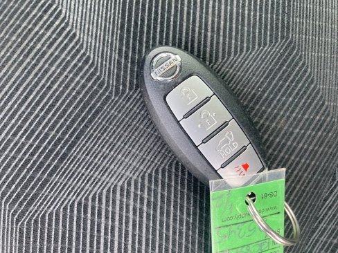 Used 2016 Nissan Rogue SV w/ SV Premium Package image 33