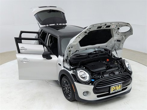 Used 2020 MINI Cooper 4-Door Hardtop w/ Storage Package image 21
