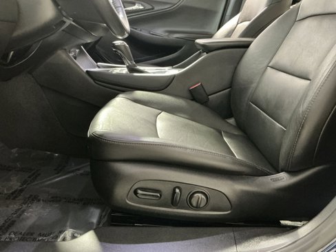 Used 2020 Chevrolet Malibu LT w/ Leather Package image 22