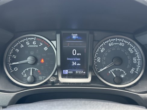 Used 2022 Toyota Tacoma TRD Off-Road image 44
