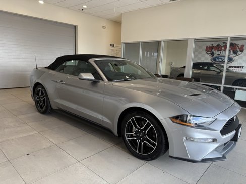 Used 2021 Ford Mustang Premium image 4