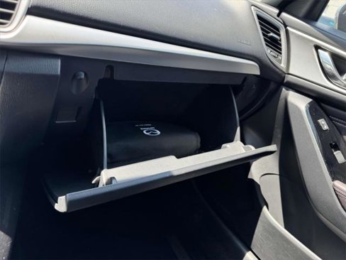 Used 2018 MAZDA MAZDA3 Touring image 29