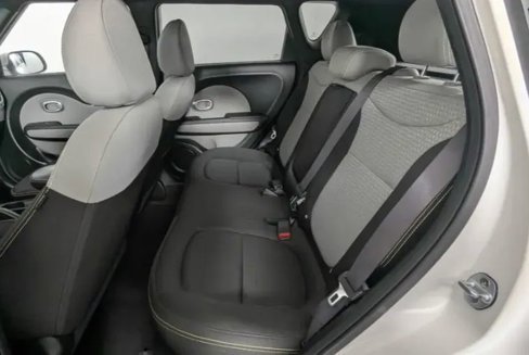 Used 2023 Kia Soul LX image 8