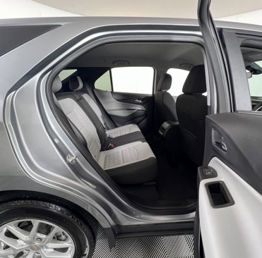 Used 2024 Chevrolet Equinox LS w/ LS Convenience Package image 6