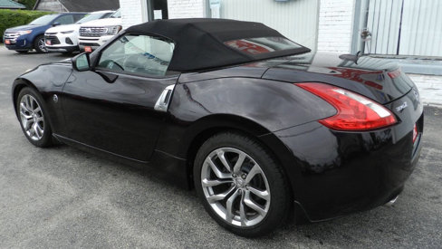 Used 2011 Nissan 370Z Roadster image 8