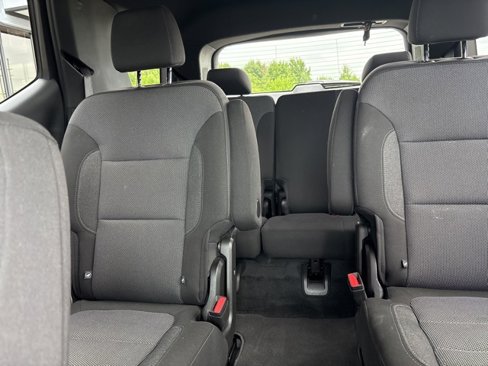 Used 2022 Chevrolet Traverse LT image 20