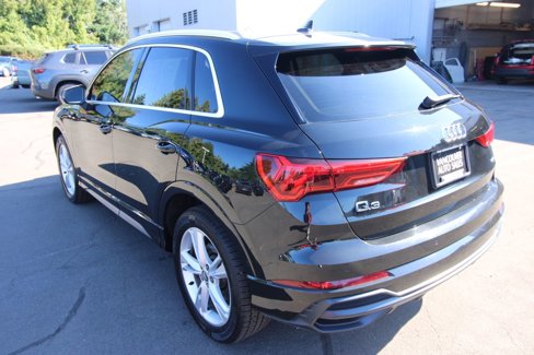 Used 2020 Audi Q3 2.0T Premium Plus image 3