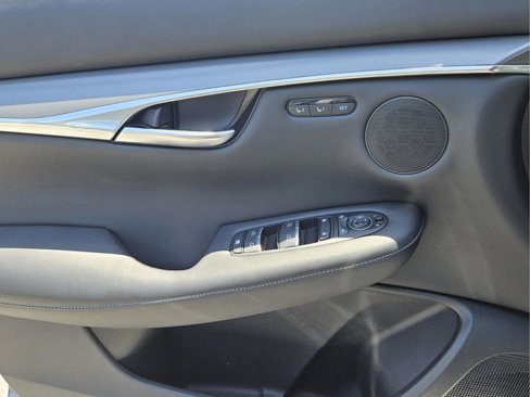 Certified 2024 INFINITI QX50 Luxe w/ Accent Package image 17
