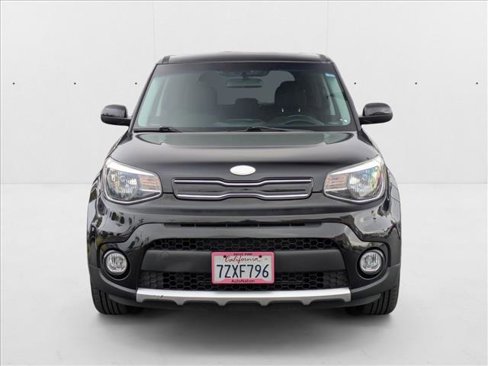 Used 2017 Kia Soul + image 2