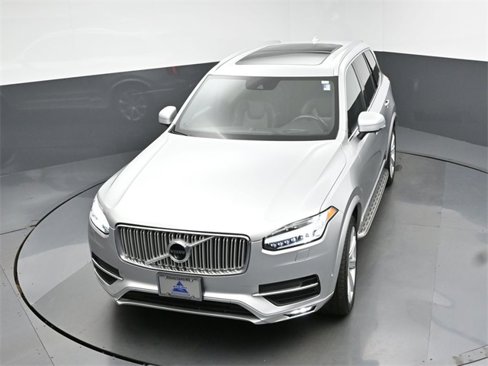 Used 2016 Volvo XC90 T6 Inscription w/ Vision Package image 18