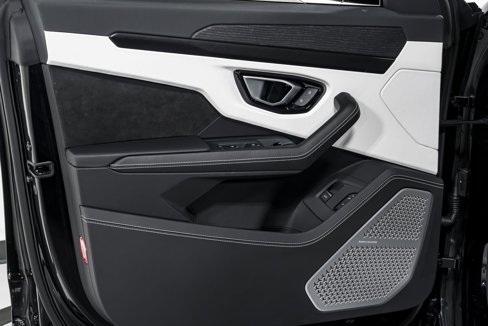 Used 2023 Lamborghini Urus S image 9